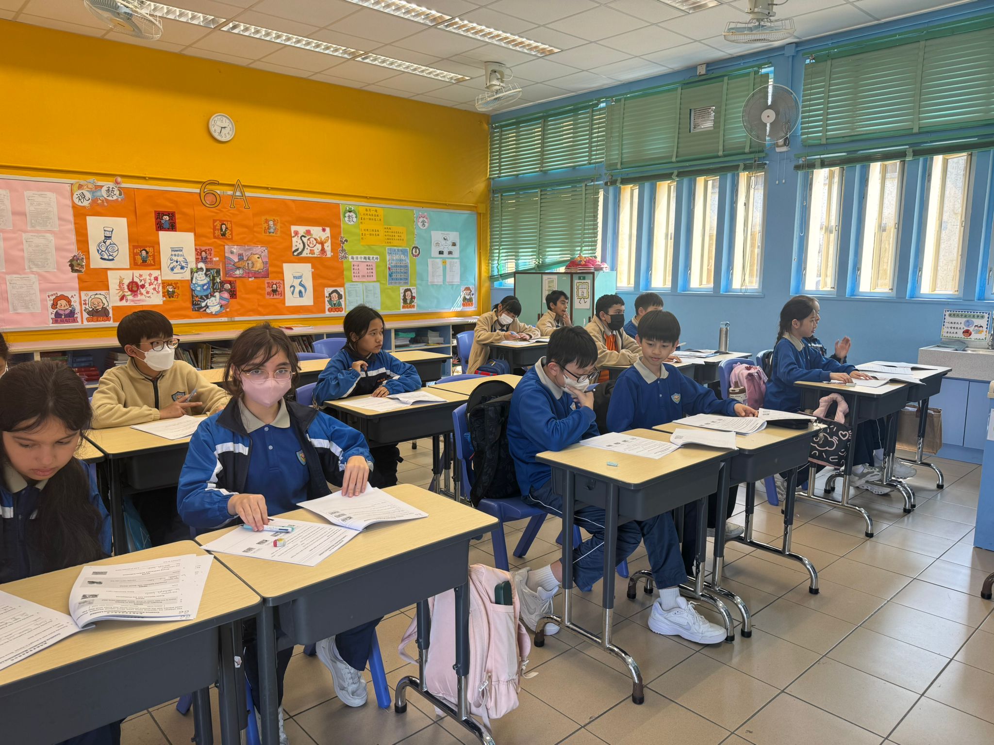 Elite English photo 2